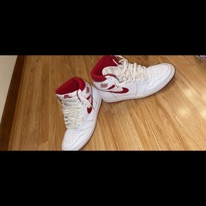 Jordan 1 metallic red 2017